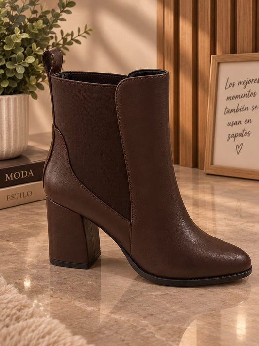 Bota de Dama de Tacón con Panel Elástico